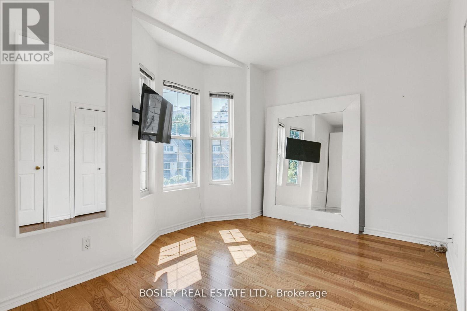 22 Kent Road, Toronto, Ontario  M4L 2X6 - Photo 24 - E13420472