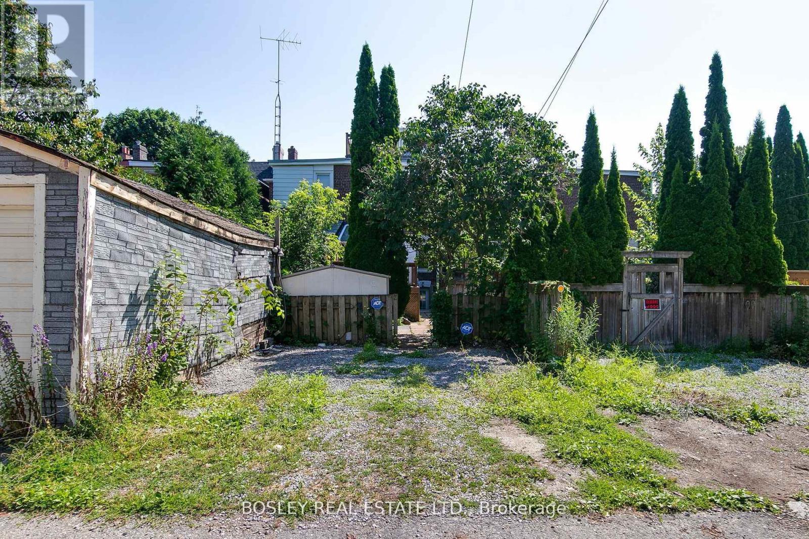 22 Kent Road, Toronto, Ontario  M4L 2X6 - Photo 41 - E13420472