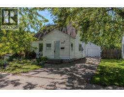117 WALNUT AVENUE South, Sarnia, Ontario