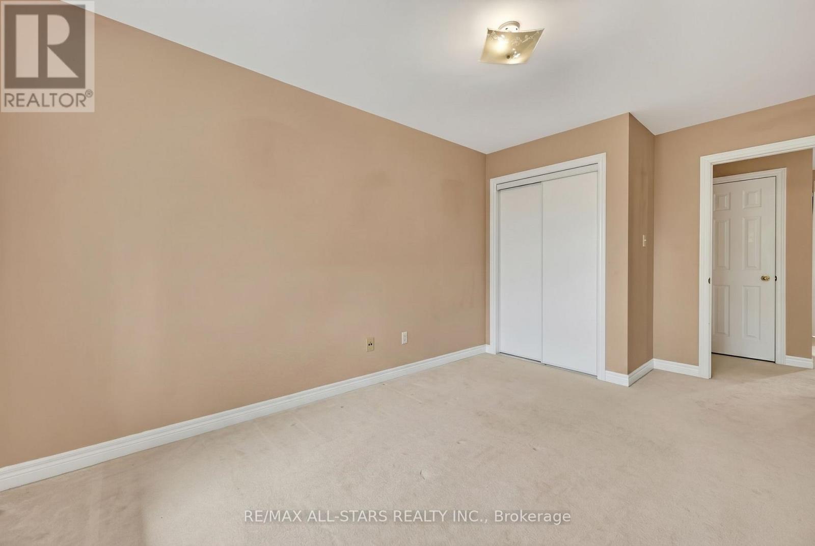 18 Lancaster Court, Georgina, Ontario  L4P 4A1 - Photo 24 - N13420176