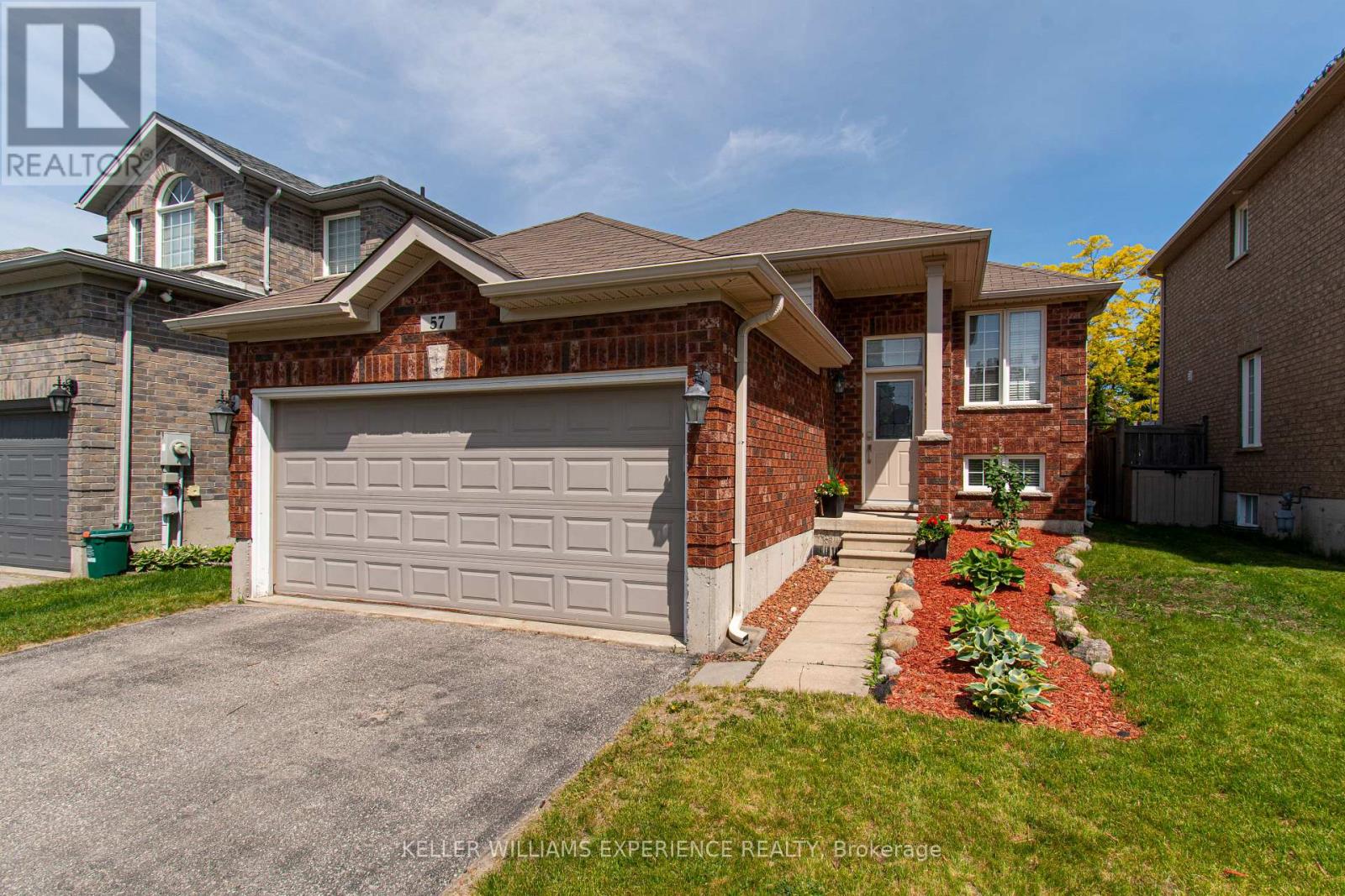 57 PARISIAN CRESCENT, Barrie, Ontario