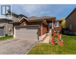 57 PARISIAN CRESCENT, Barrie, Ontario
