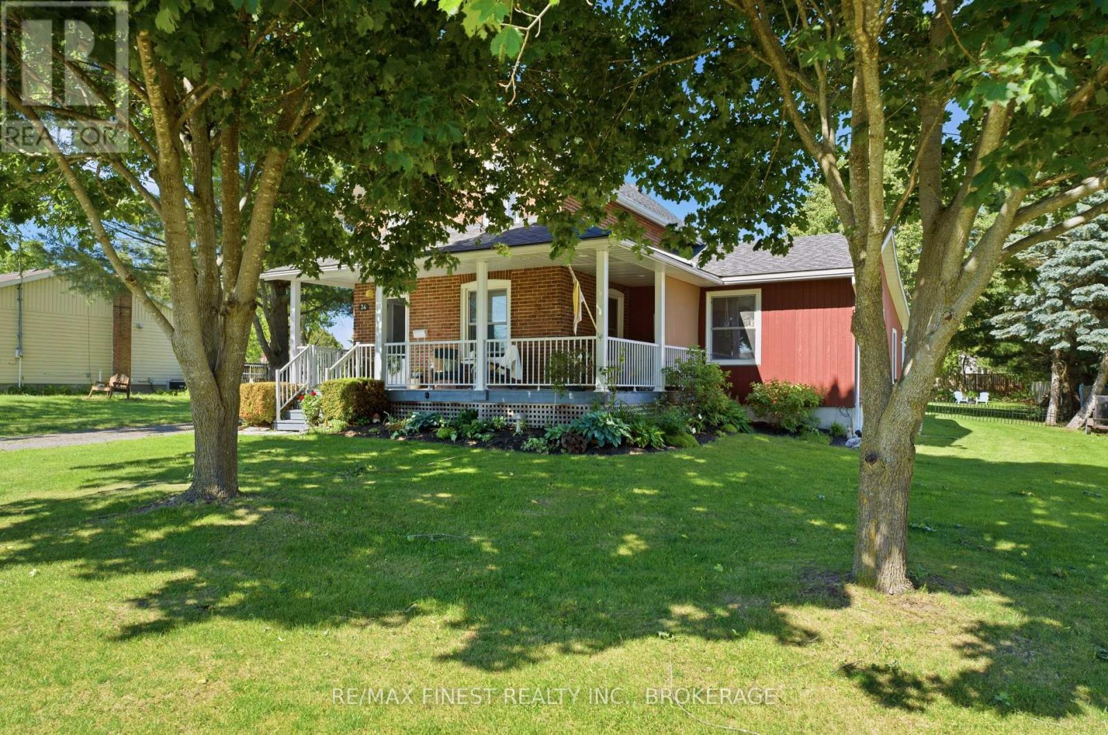 34 Alfred Street, Greater Napanee, Ontario  K7R 3J1 - Photo 2 - X12838080