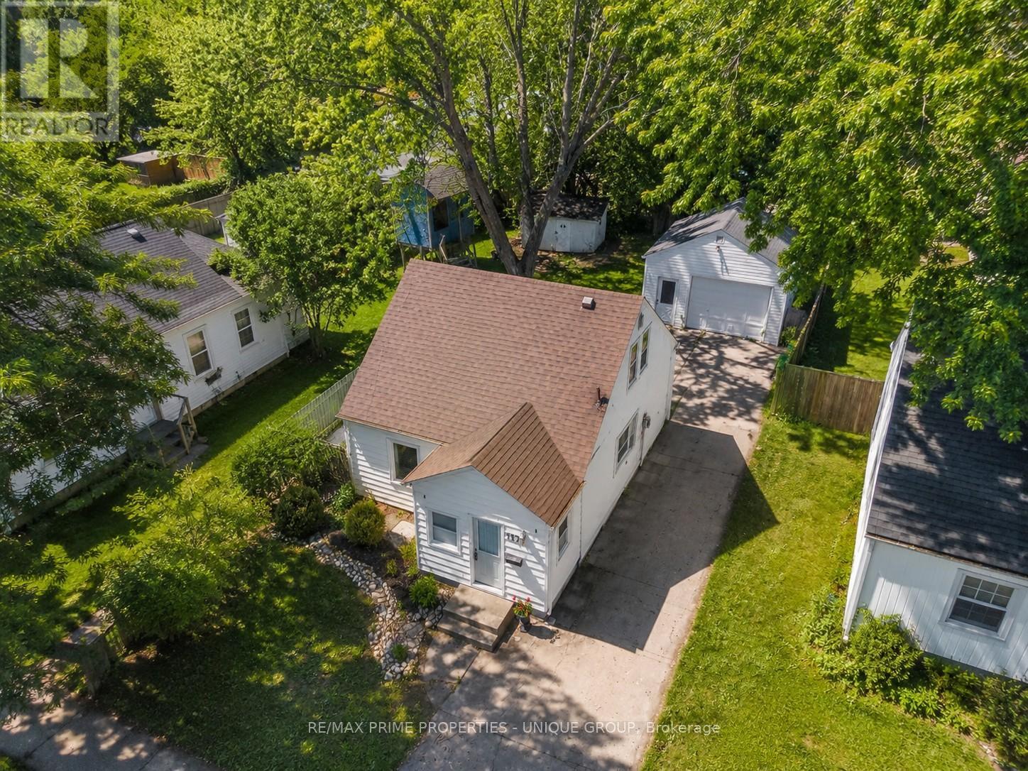 117 Walnut Avenue S, Sarnia, Ontario  N7T 3V5 - Photo 2 - X13220492