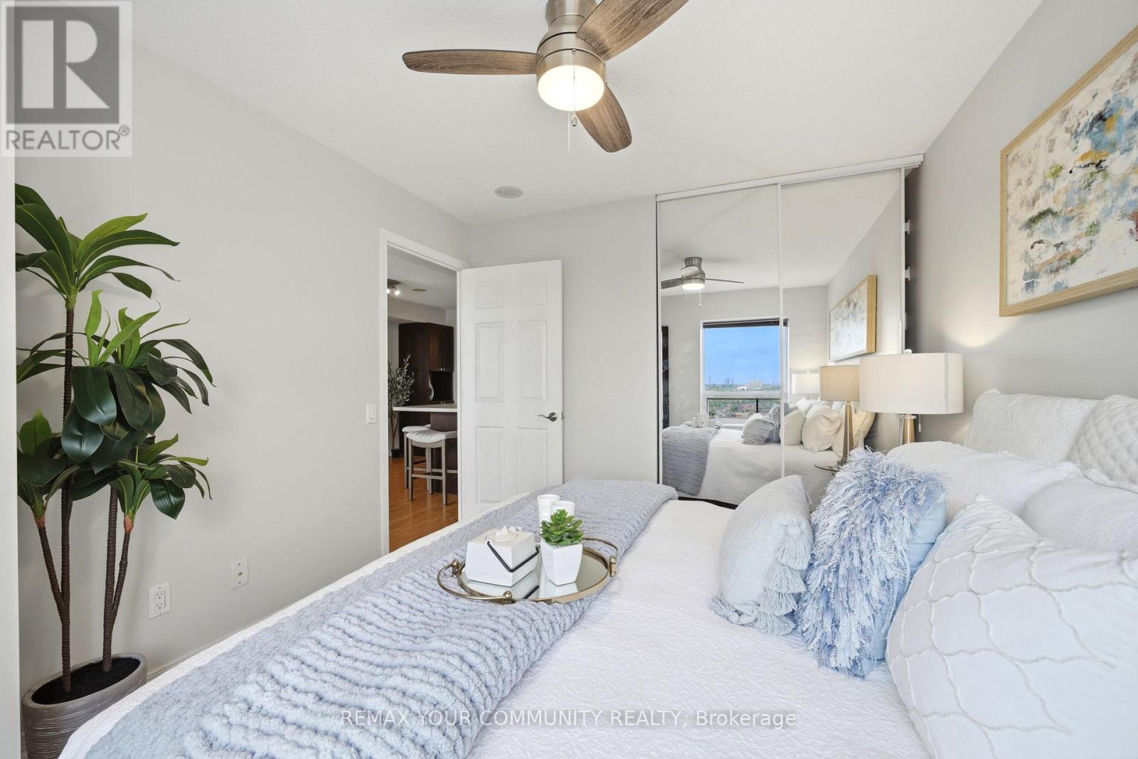 60 Heintzman Street, Toronto, Ontario  M6P 5A1 - Photo 11 - W13420278