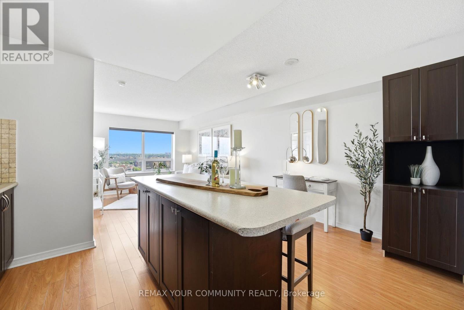 60 Heintzman Street, Toronto, Ontario  M6P 5A1 - Photo 13 - W13420278