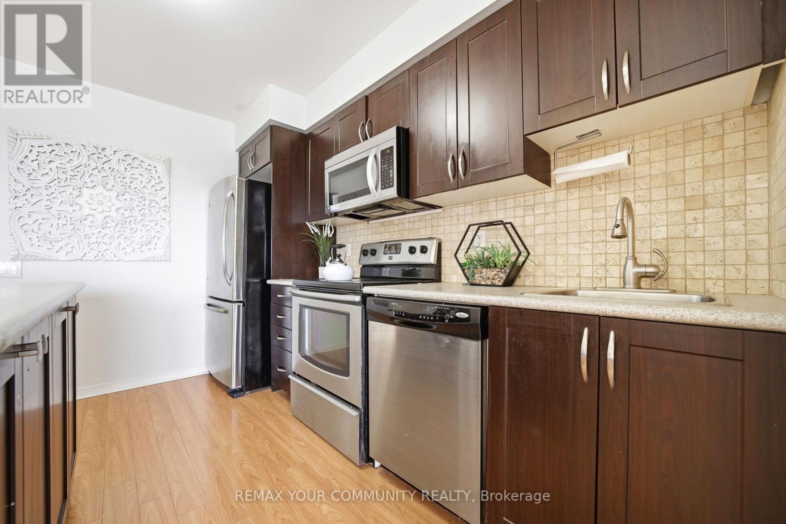 60 Heintzman Street, Toronto, Ontario  M6P 5A1 - Photo 16 - W13420278