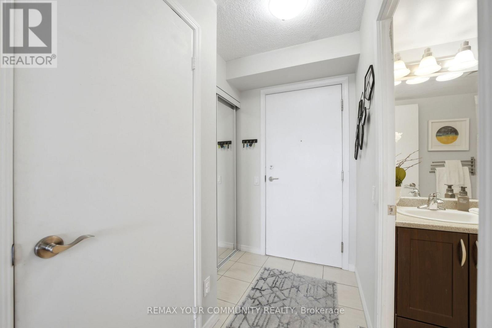 60 Heintzman Street, Toronto, Ontario  M6P 5A1 - Photo 17 - W13420278