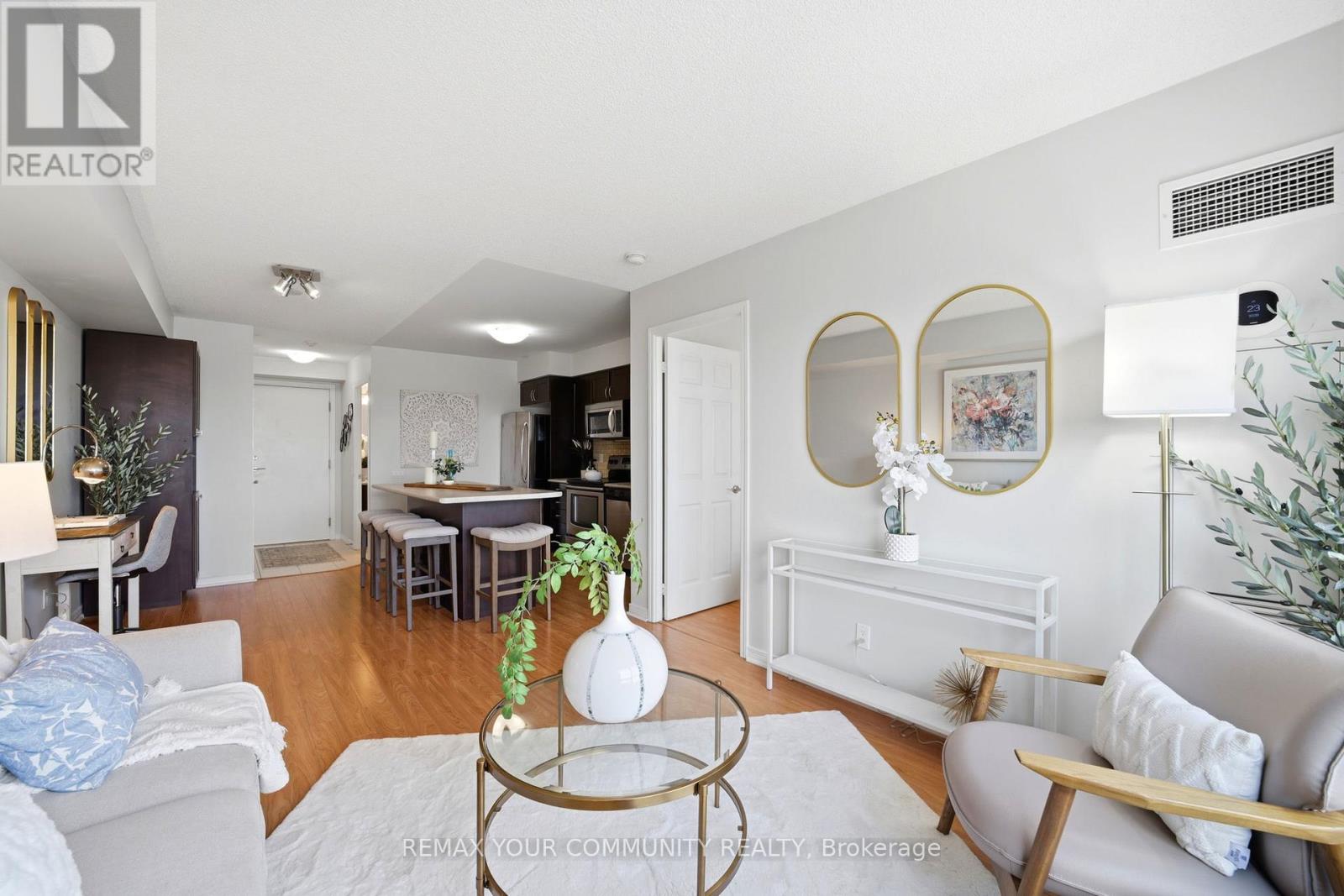 60 Heintzman Street, Toronto, Ontario  M6P 5A1 - Photo 7 - W13420278