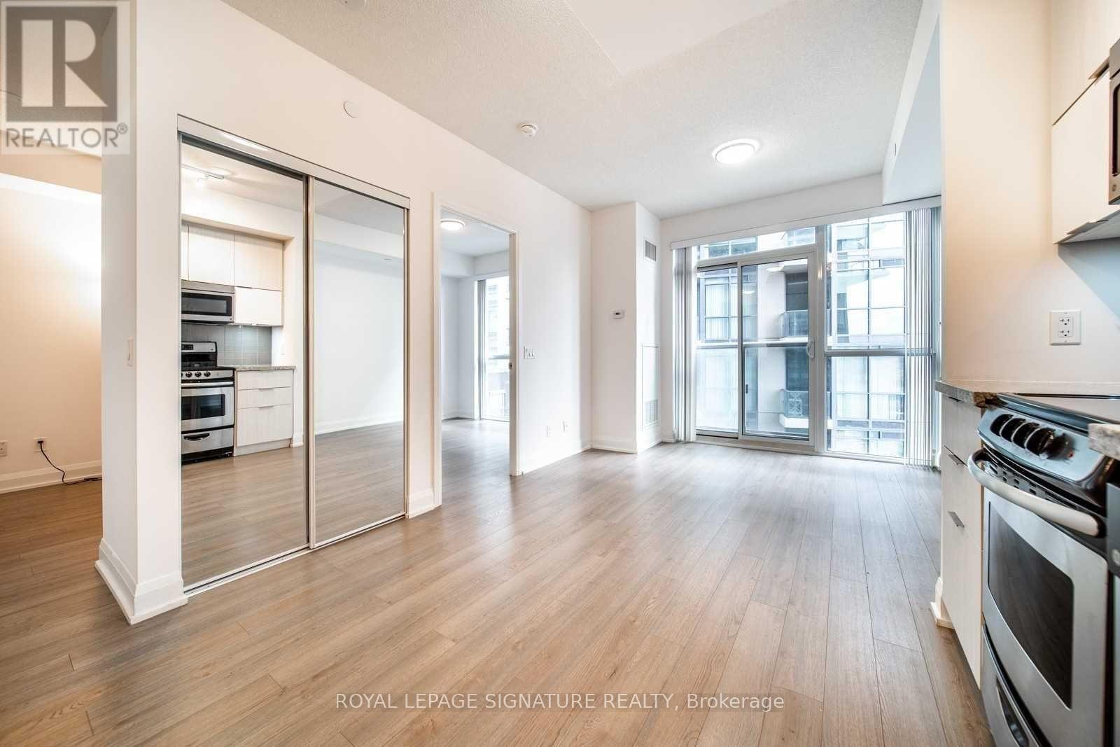 406 - 56 ANNIE CRAIG DRIVE, Toronto, Ontario