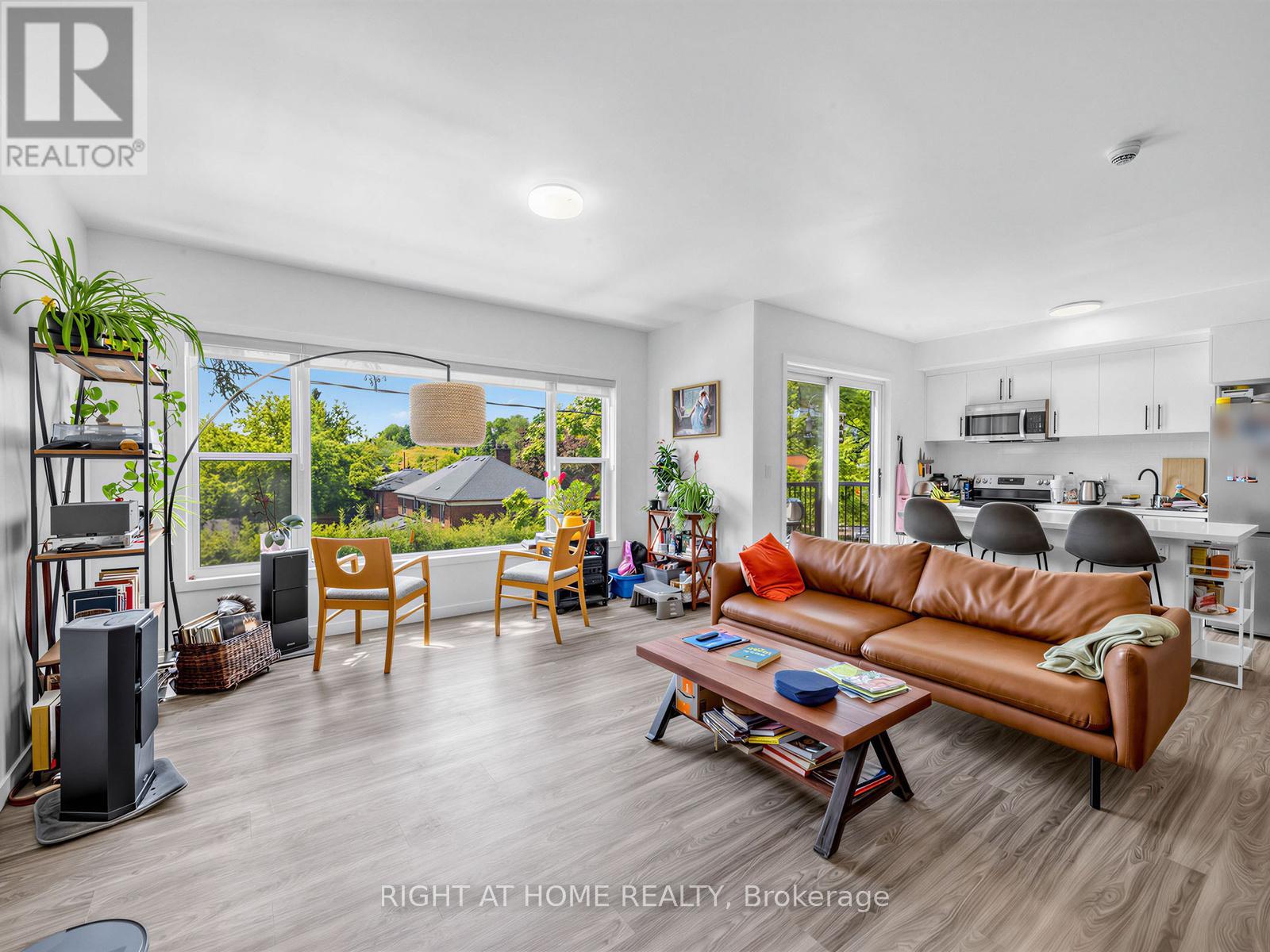 #8 - 148 Glenlake Avenue, Toronto, Ontario  M6P 1E7 - Photo 3 - W13420350
