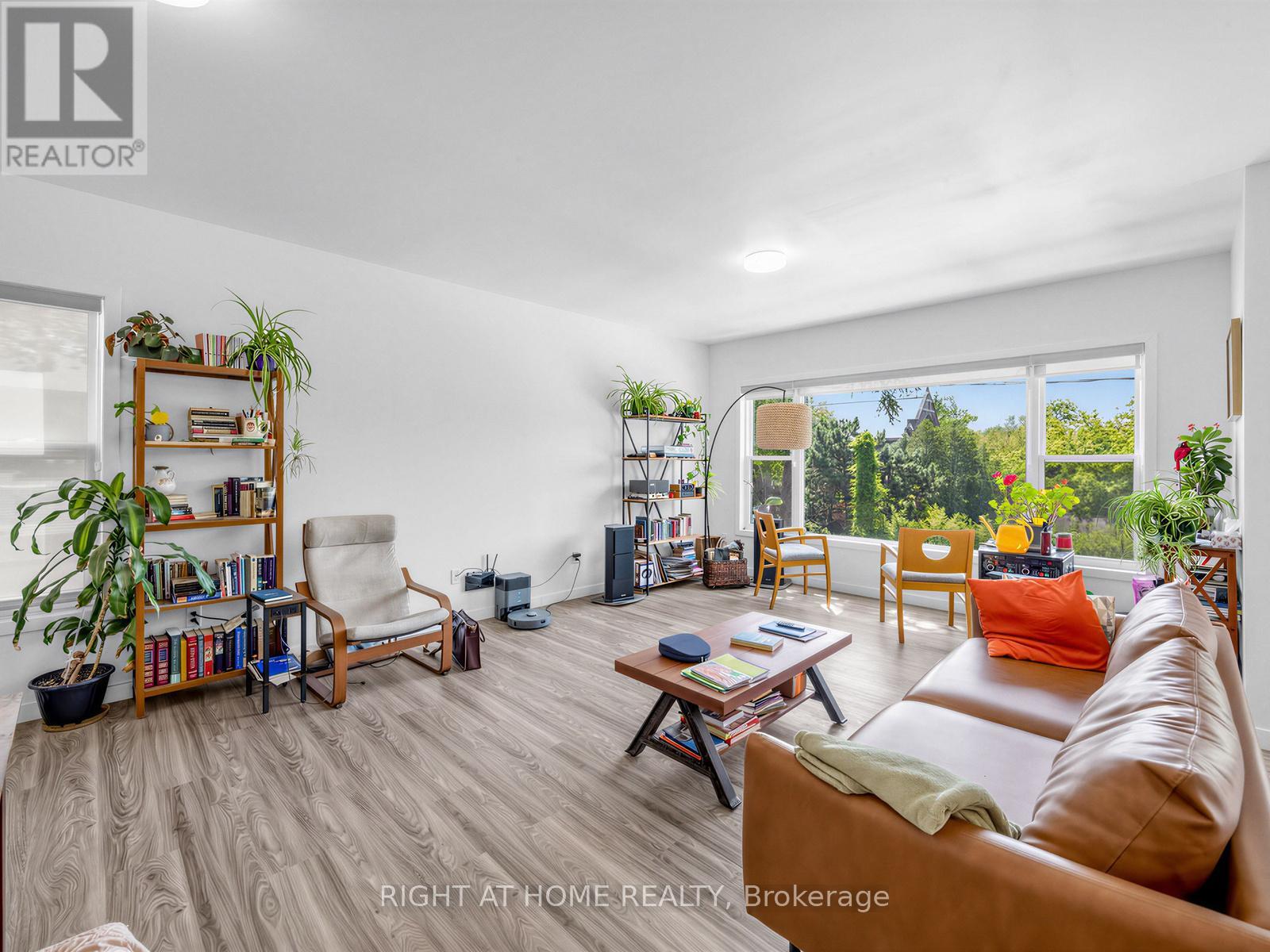 #8 - 148 Glenlake Avenue, Toronto, Ontario  M6P 1E7 - Photo 5 - W13420350