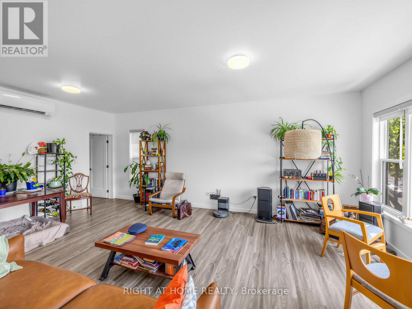 #8 - 148 Glenlake Avenue, Toronto, Ontario  M6P 1E7 - Photo 7 - W13420350