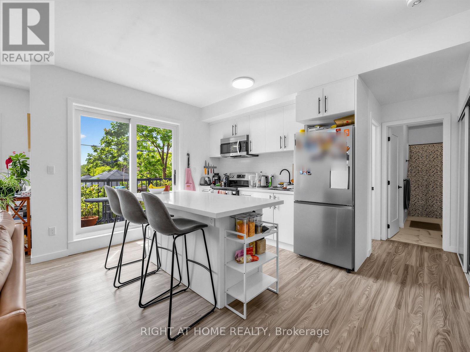 #8 - 148 Glenlake Avenue, Toronto, Ontario  M6P 1E7 - Photo 9 - W13420350