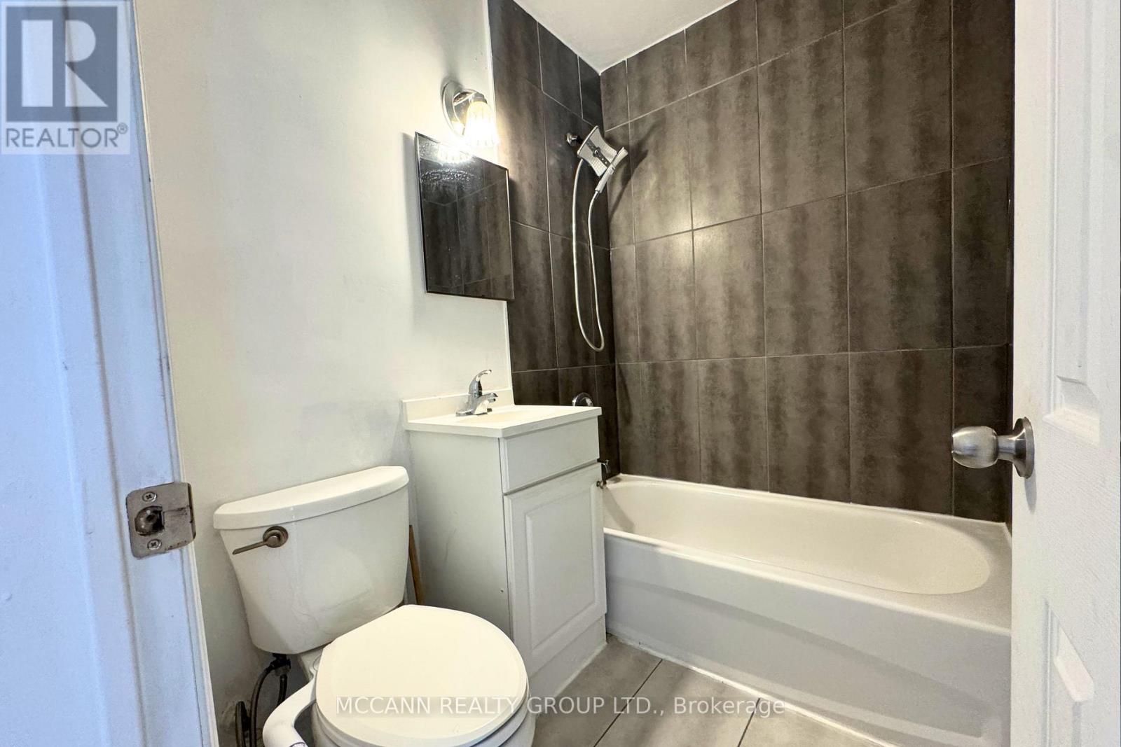 2544 Eglinton Avenue W, Toronto, Ontario  M6M 1T1 - Photo 17 - W13420360