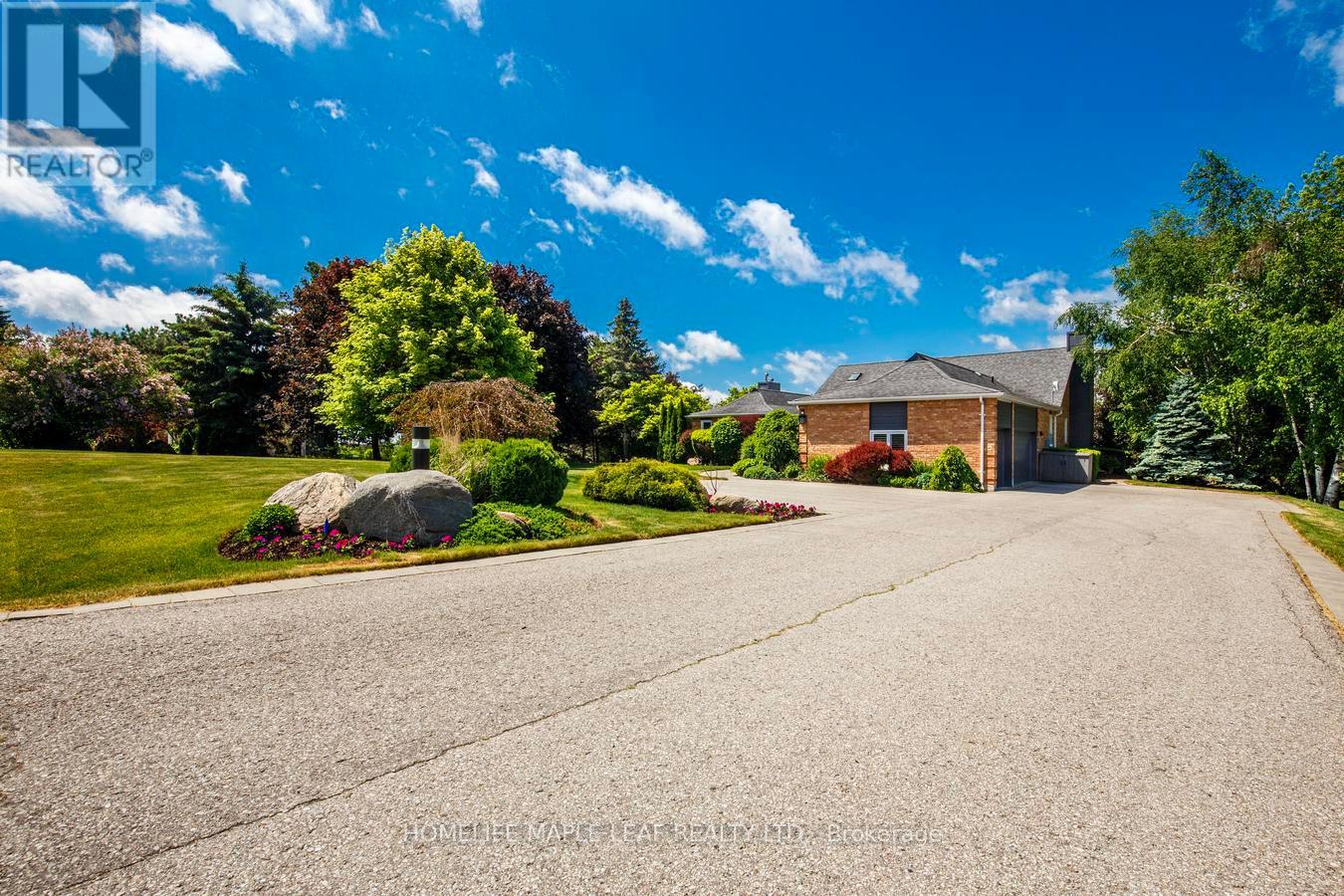 8 Coates Hill Court, Caledon, Ontario  L7E 0N4 - Photo 3 - W13420422