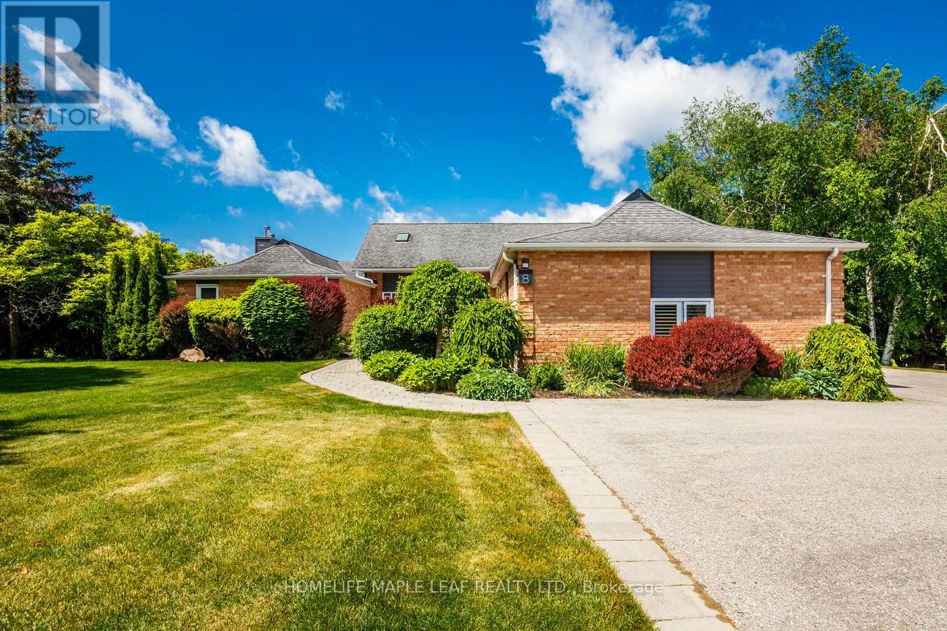 8 Coates Hill Court, Caledon, Ontario  L7E 0N4 - Photo 4 - W13420422