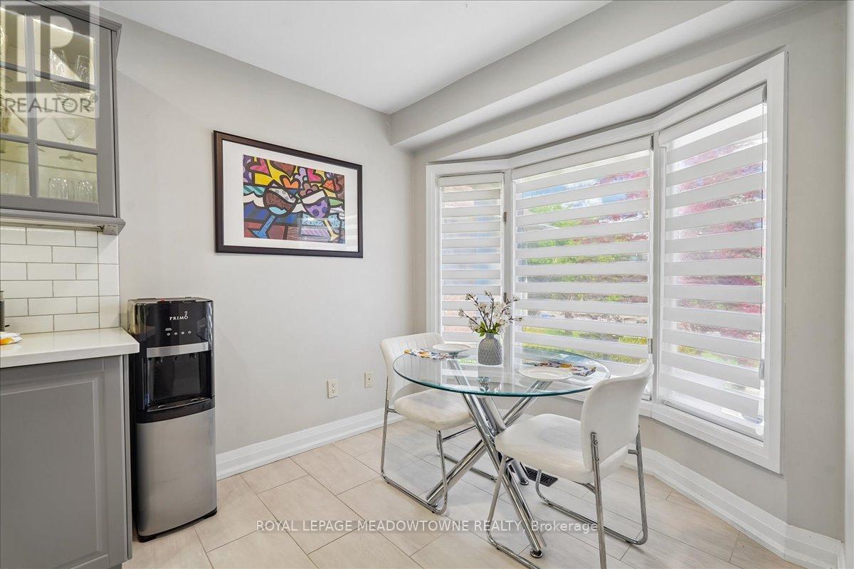 2208 Hunt Crescent, Burlington, Ontario  L7M 3E4 - Photo 15 - W13420452