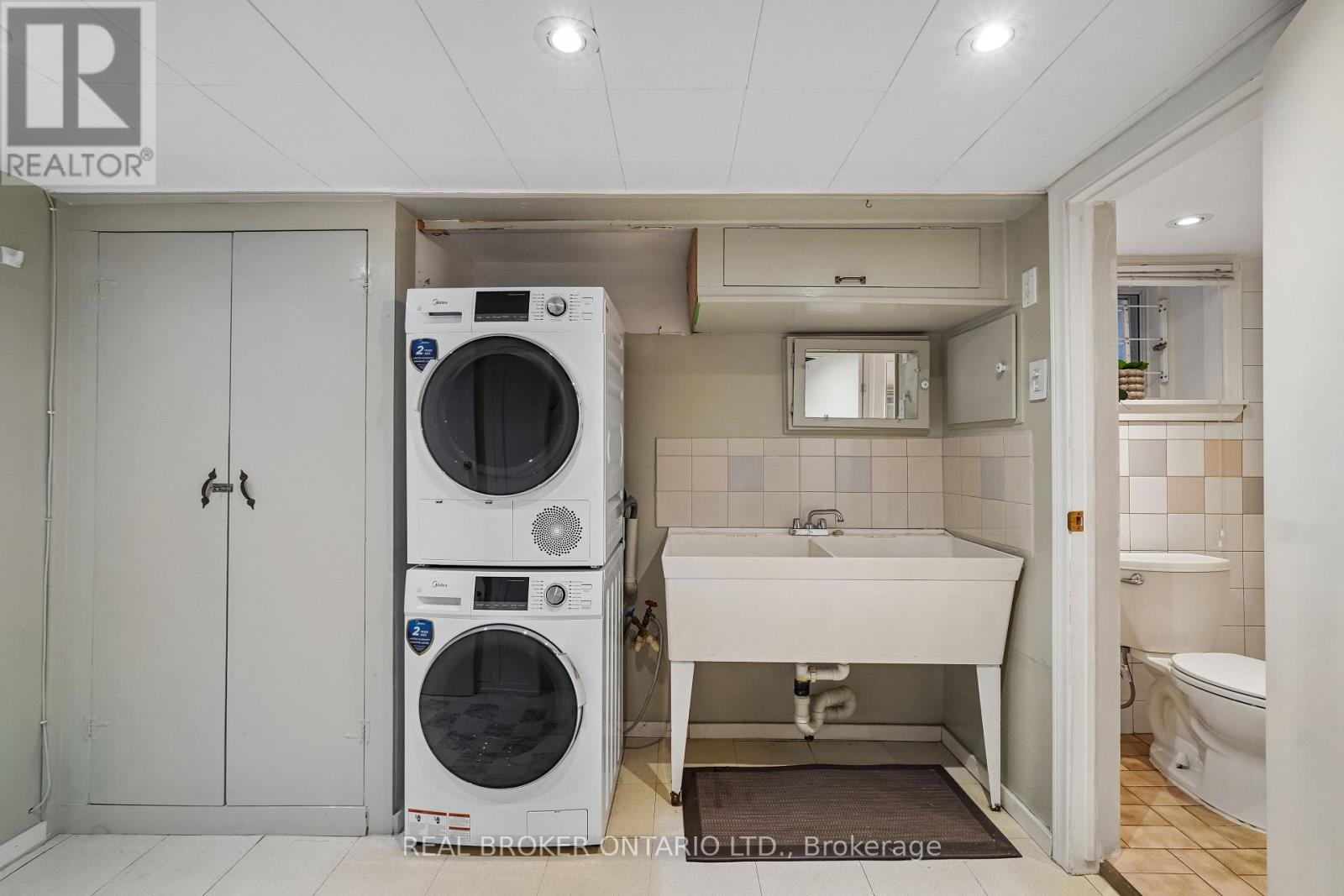 450 Armadale Avenue, Toronto, Ontario  M6S 3X9 - Photo 17 - W13420476