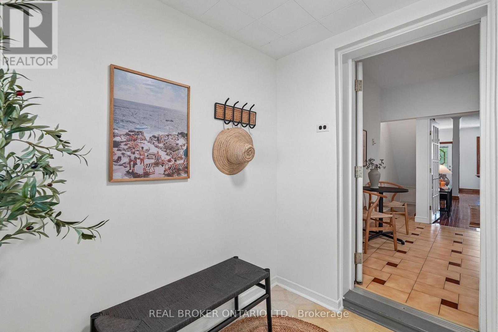 450 Armadale Avenue, Toronto, Ontario  M6S 3X9 - Photo 8 - W13420476