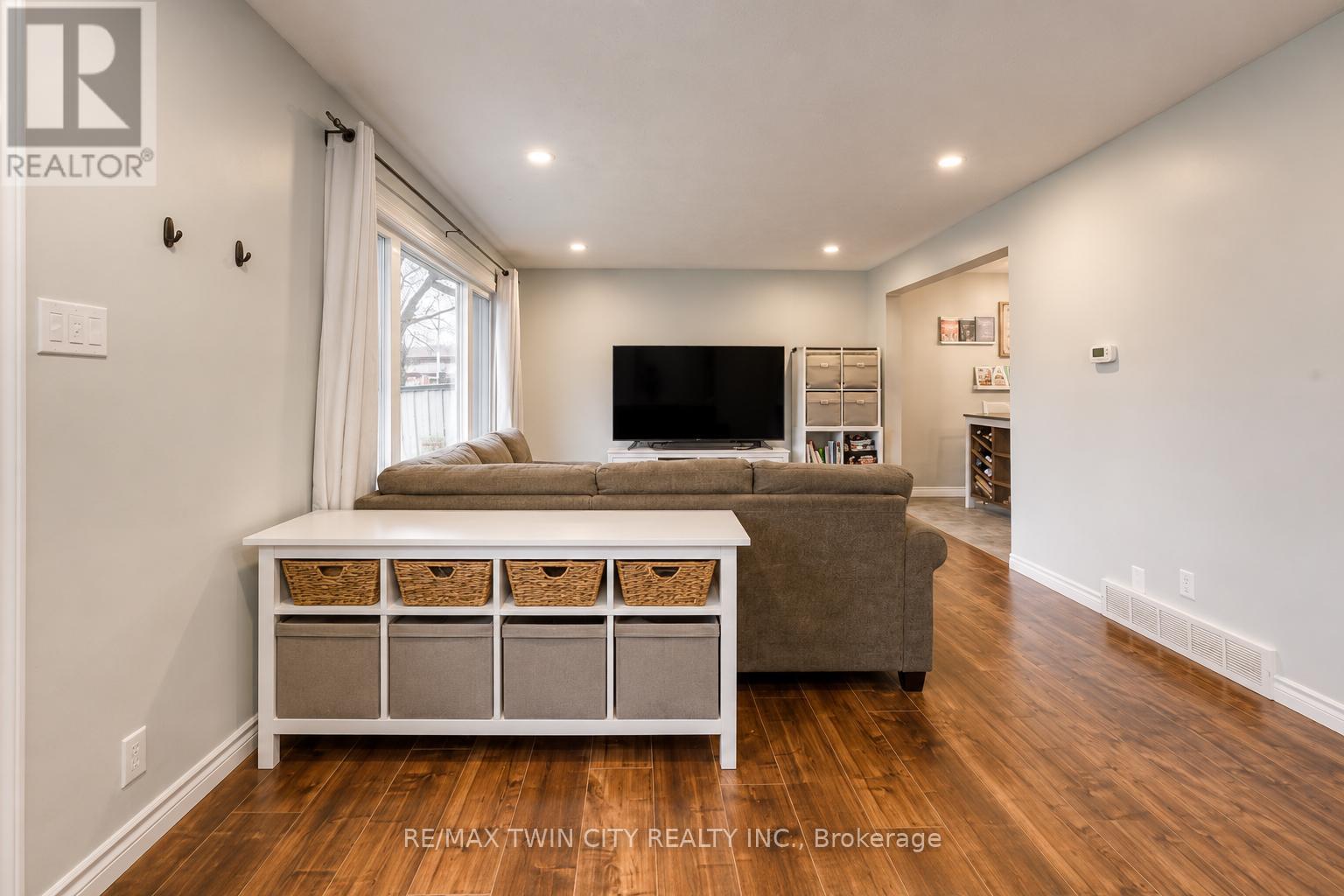 382 Cyrus Street, Cambridge, Ontario  N3H 1H3 - Photo 6 - X13415406