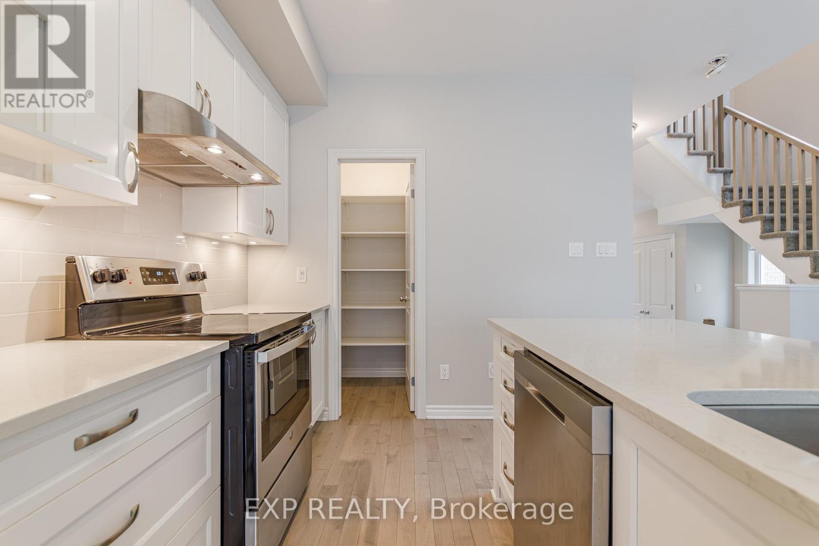 196 Angelonia Crescent, Ottawa, Ontario  K1T 0Y4 - Photo 8 - X13420596