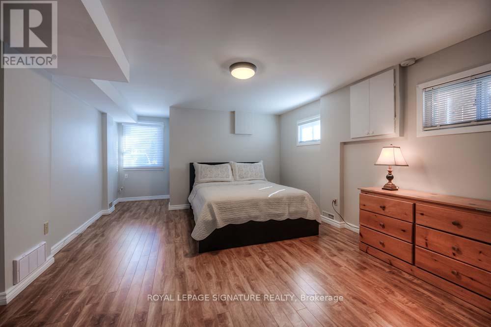28 Coach Hill Drive, Kitchener, Ontario  N2E 1P4 - Photo 5 - X13420404