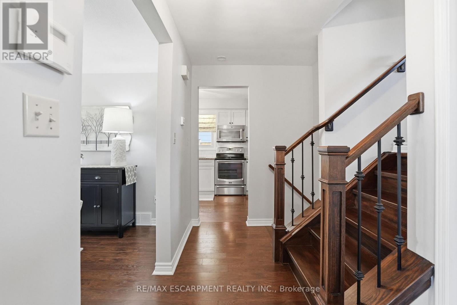 92 Watt Avenue, Welland, Ontario  L3B 1J4 - Photo 4 - X13420434