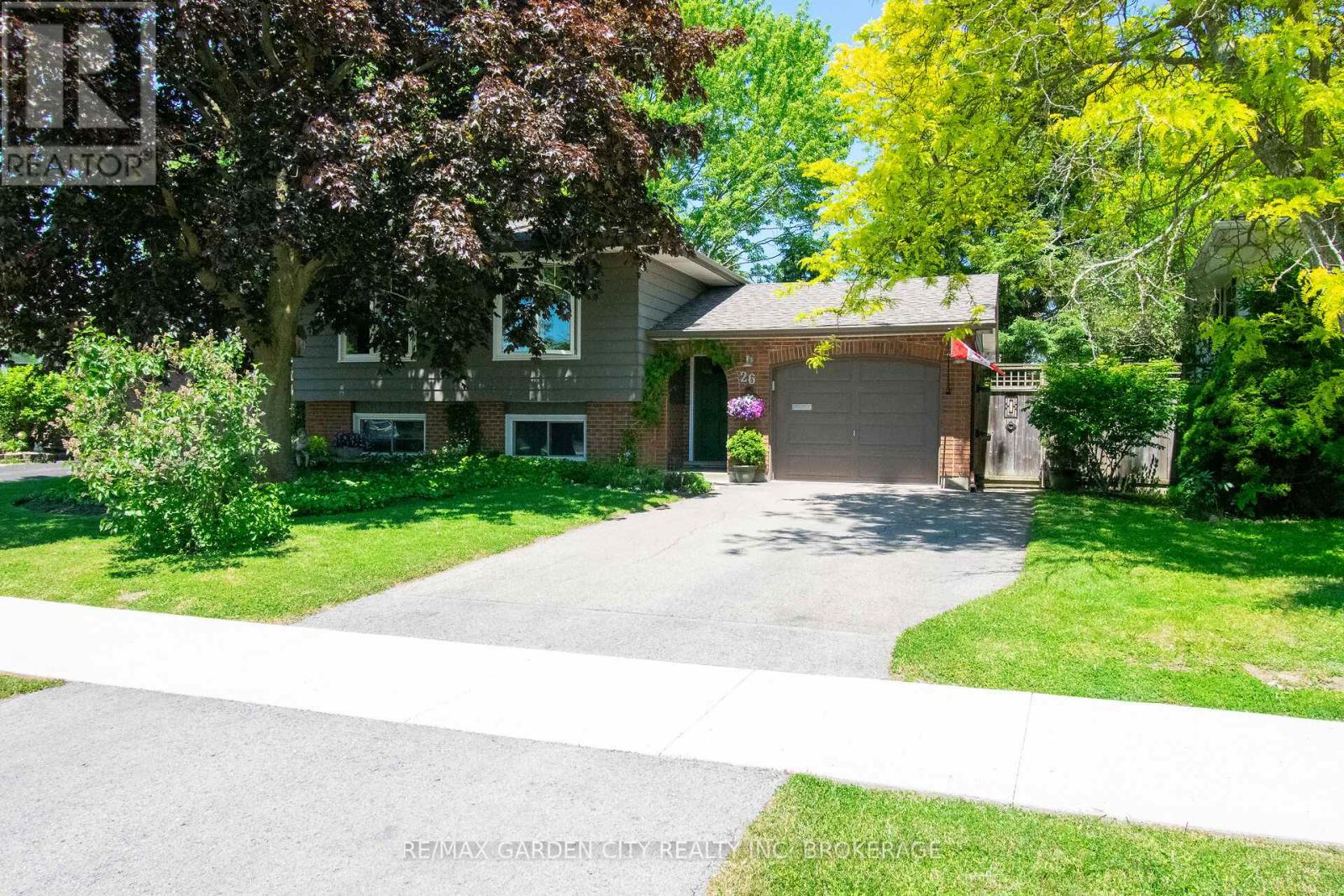 26 Macoomb Drive, Welland, Ontario  L3C 5T9 - Photo 1 - X13420480