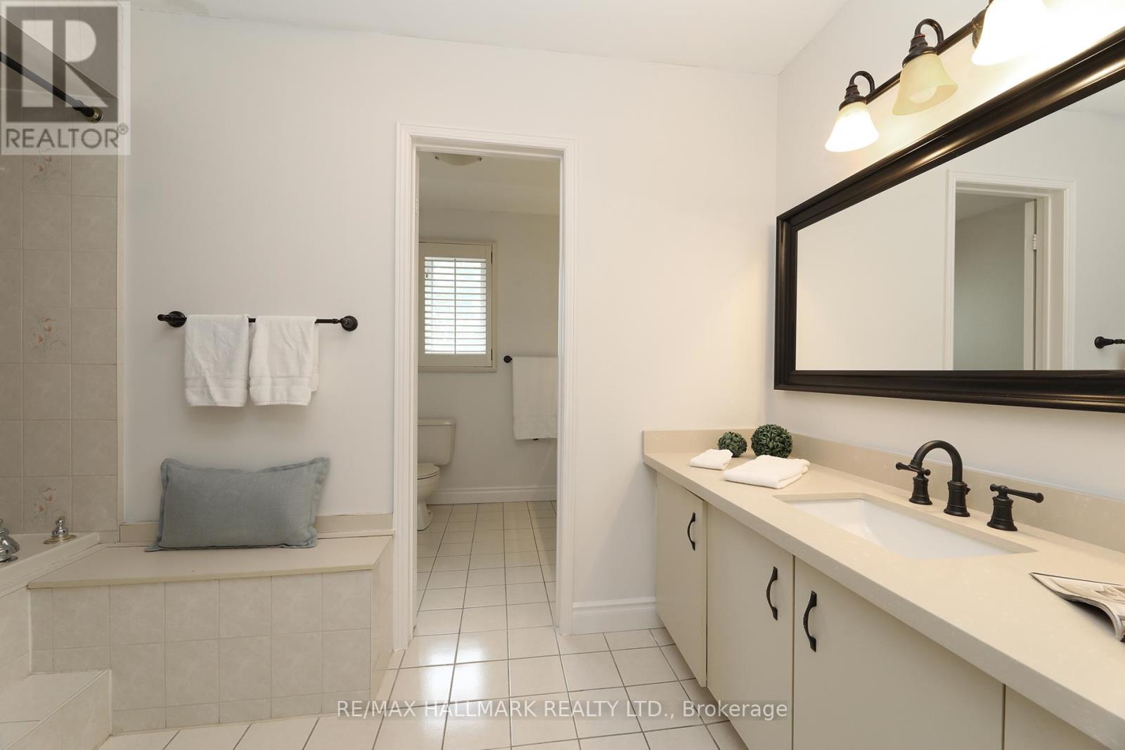58 Pickett Crescent, Richmond Hill, Ontario  L4C 9L3 - Photo 29 - N13418356