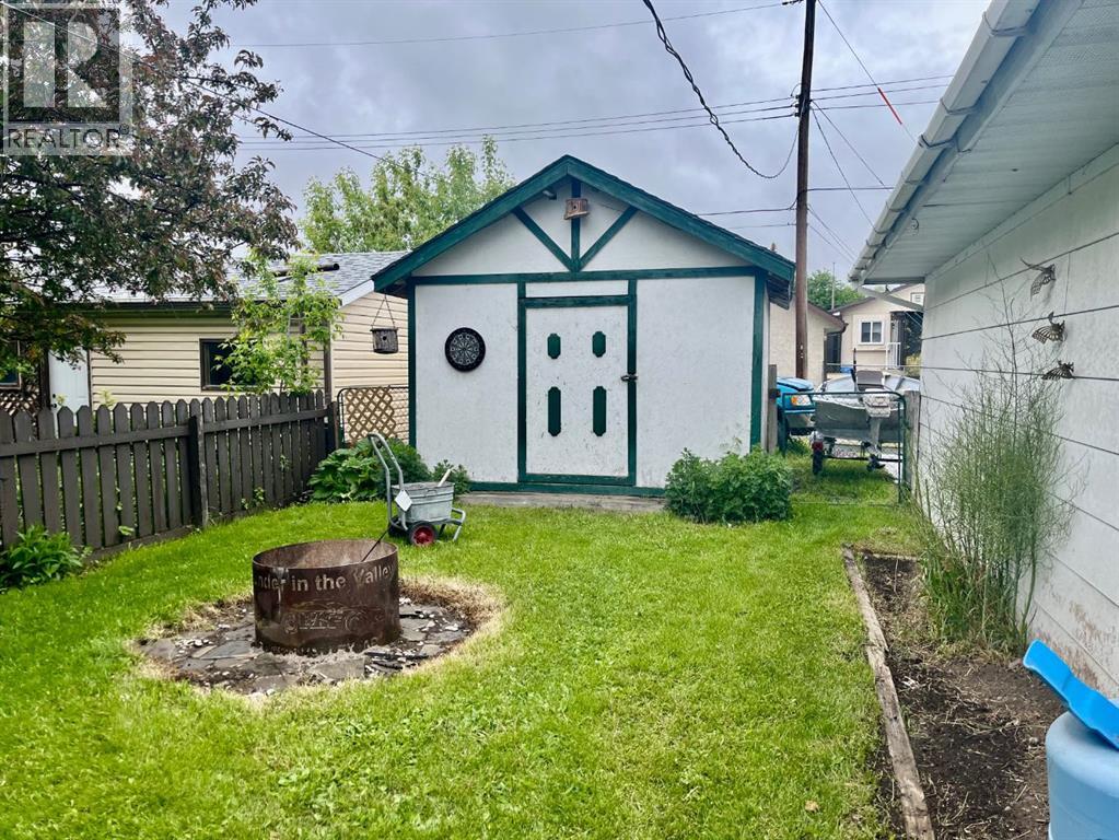 5116 47 Street, Rocky Mountain House, Alberta  T4T 1M4 - Photo 2 - A2318477