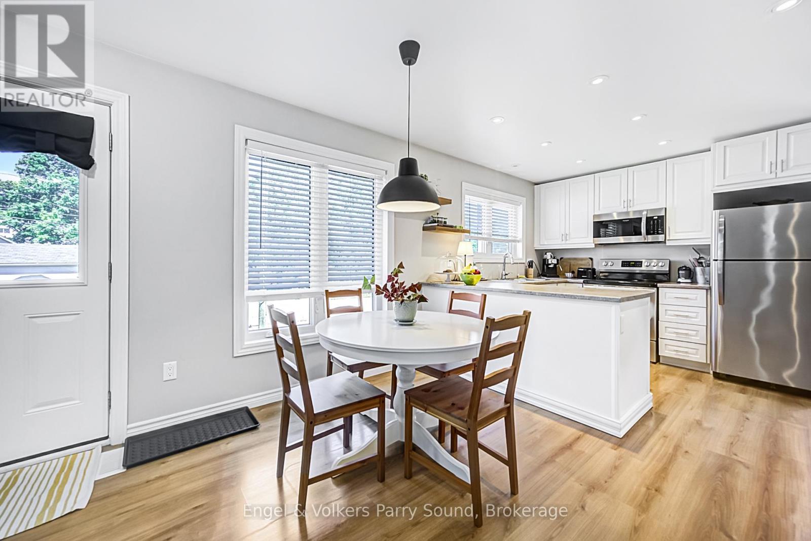 6 Lawrence Street, Parry Sound, Ontario P2A 2E2 - Photo 10 - X13420562