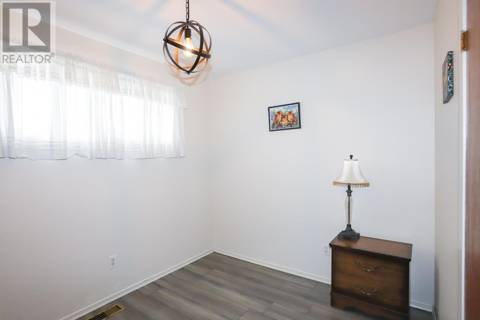 53 Chambers Ave, Sault Ste. Marie, Ontario  P6A 4T9 - Photo 17 - SM261375