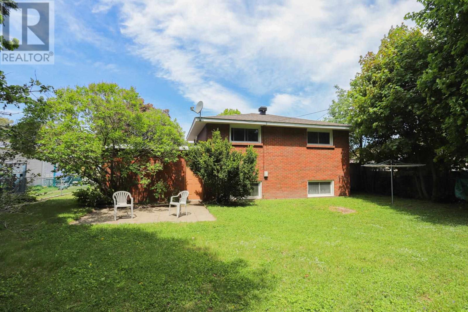 53 Chambers Ave, Sault Ste. Marie, Ontario  P6A 4T9 - Photo 37 - SM261375
