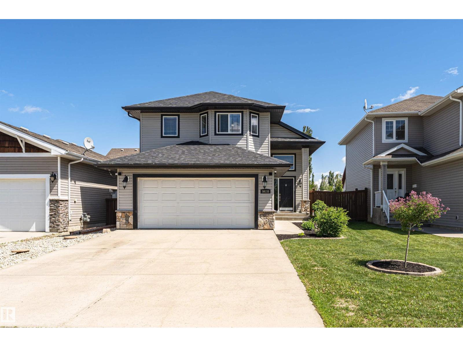 9410 104 AV, Morinville, Alberta