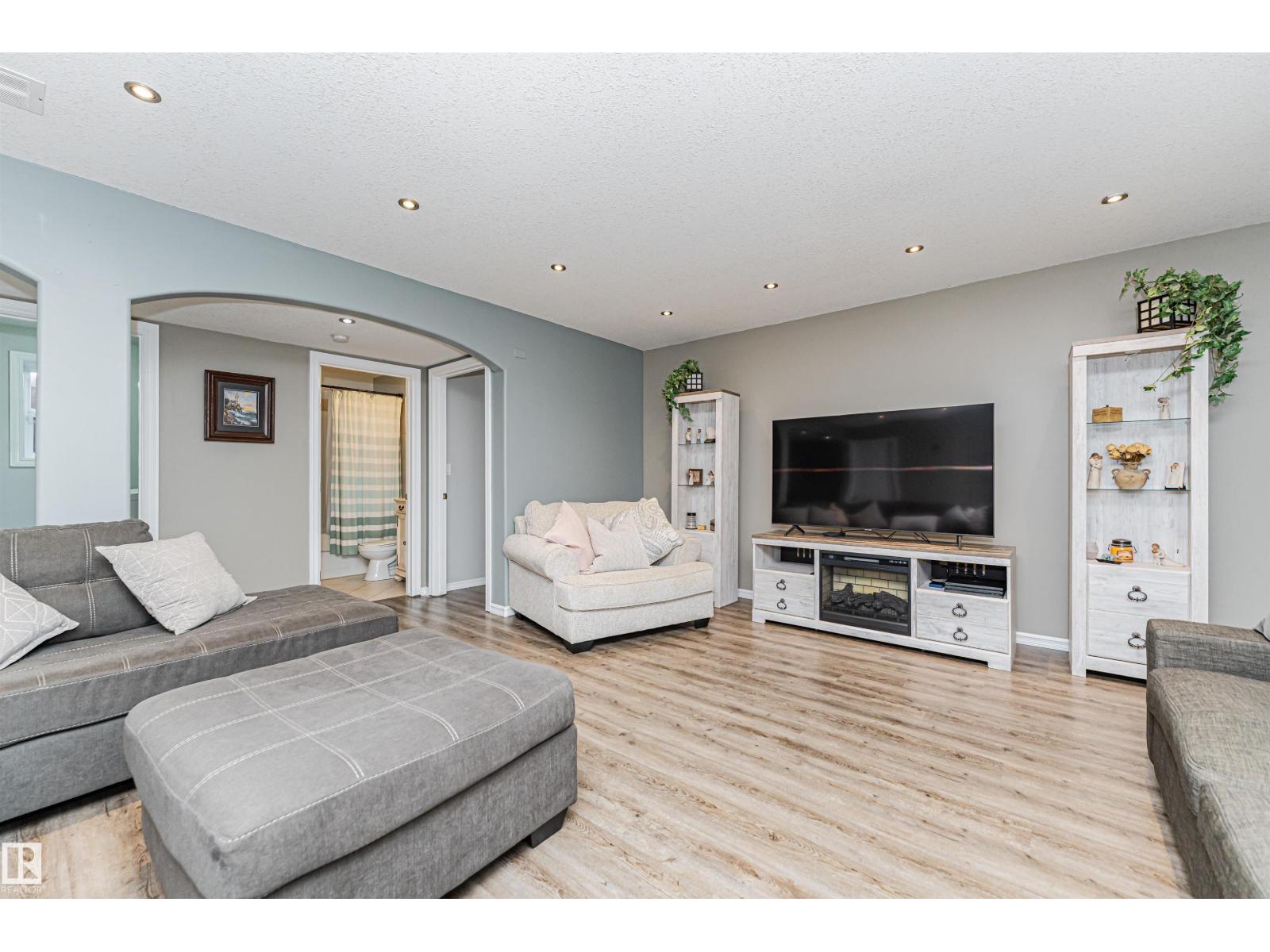 9410 104 Av, Morinville, Alberta  T8R 0B2 - Photo 43 - E4492607