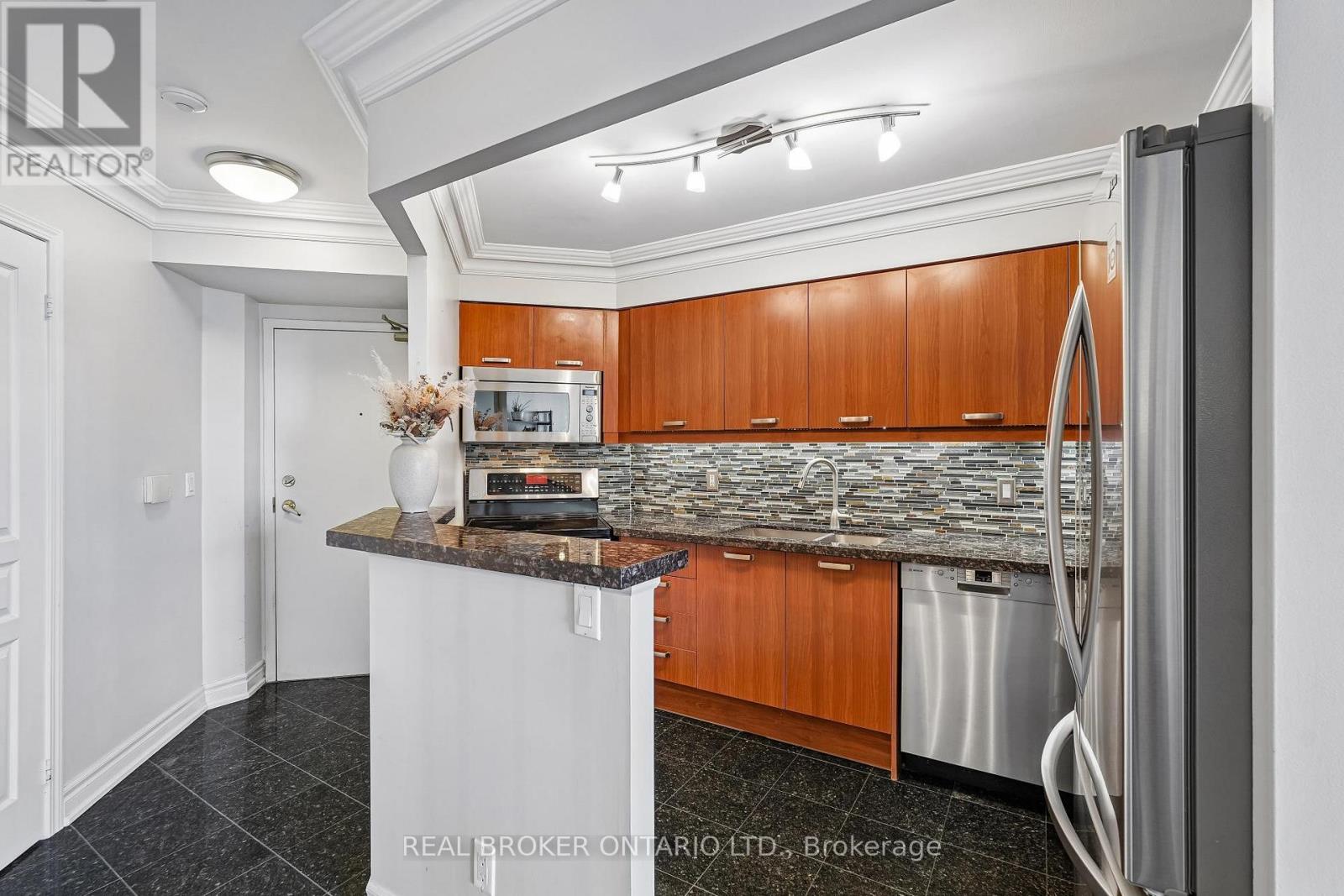 704 - 51 Harrison Garden Boulevard, Toronto, Ontario  M2N 7G4 - Photo 7 - C13420494
