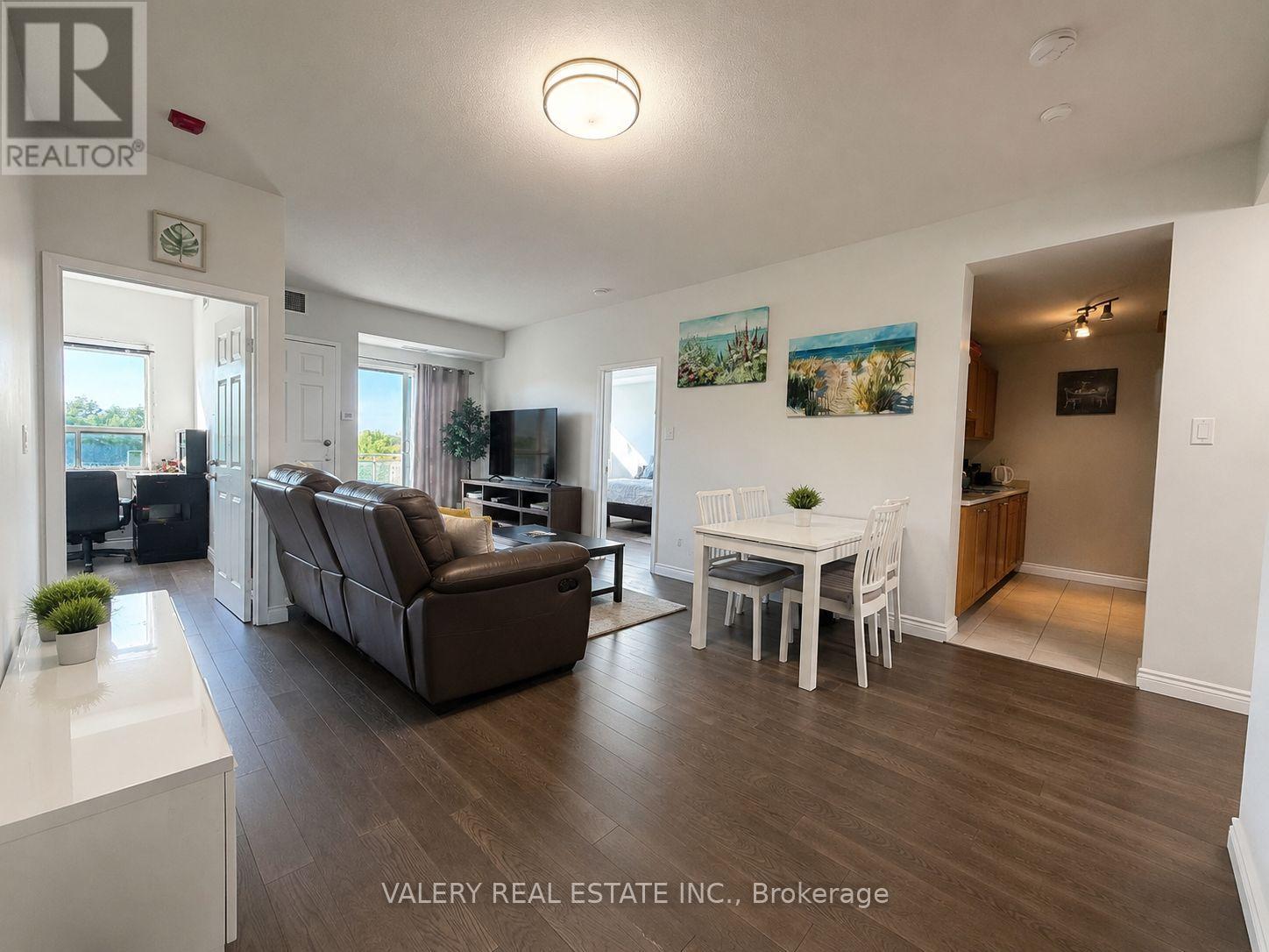 402 - 778 Sheppard Avenue W, Toronto, Ontario  M3H 6B7 - Photo 4 - C13420536