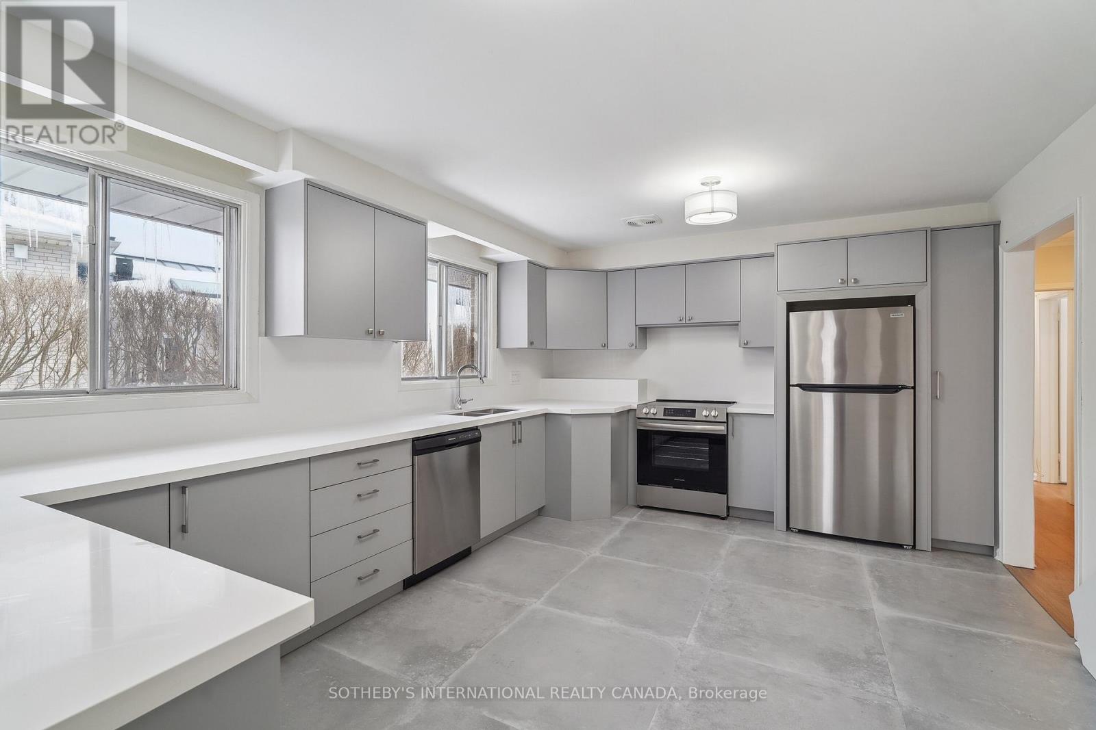 201 FENN AVENUE, Toronto, Ontario