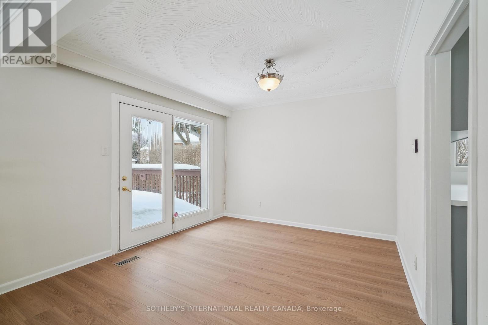 201 Fenn Avenue, Toronto, Ontario  M2P 1Y1 - Photo 5 - C13420552