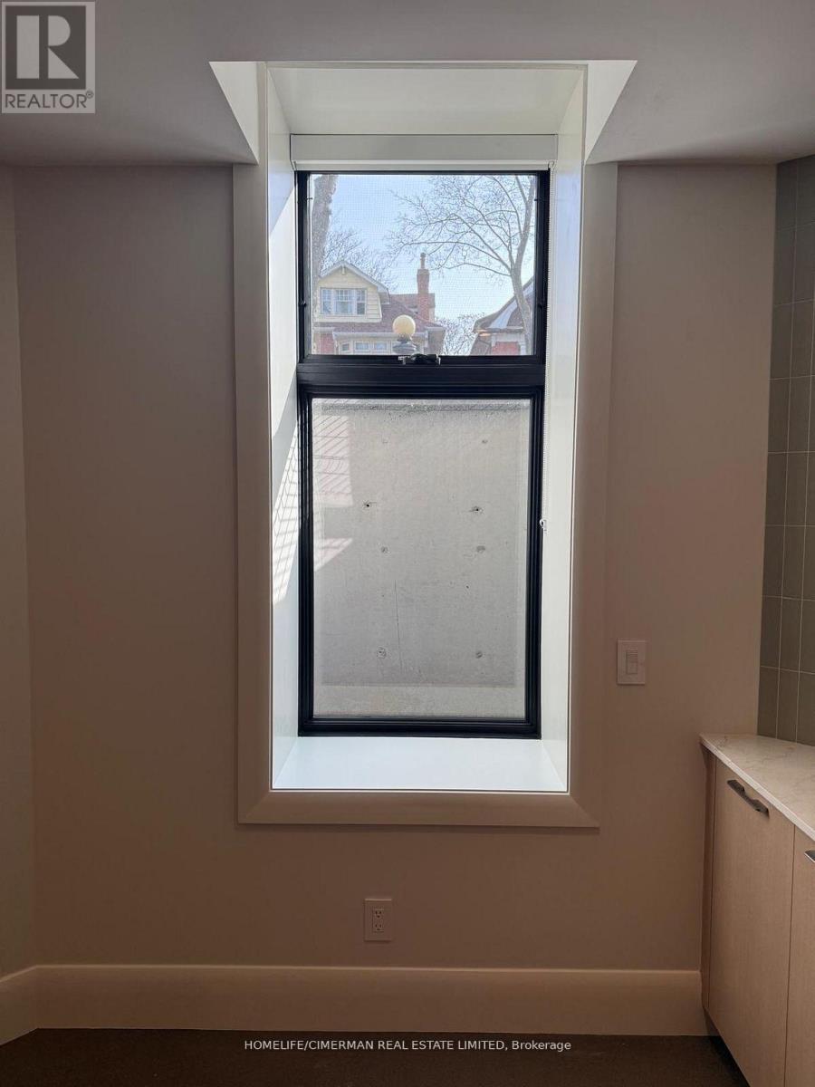 Lower - 328 Palmerston Boulevard, Toronto, Ontario  M6G 2N6 - Photo 3 - C13420588