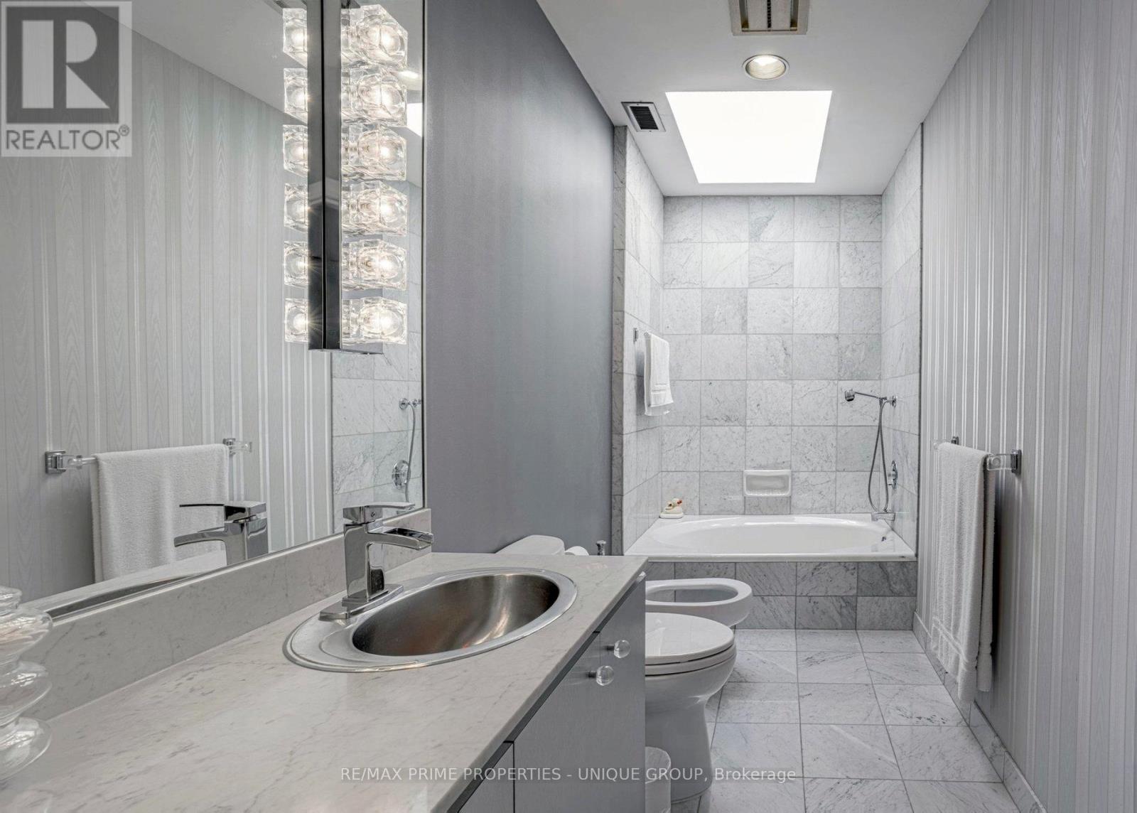 112 Scollard Street, Toronto, Ontario  M5R 0A1 - Photo 23 - C13420620