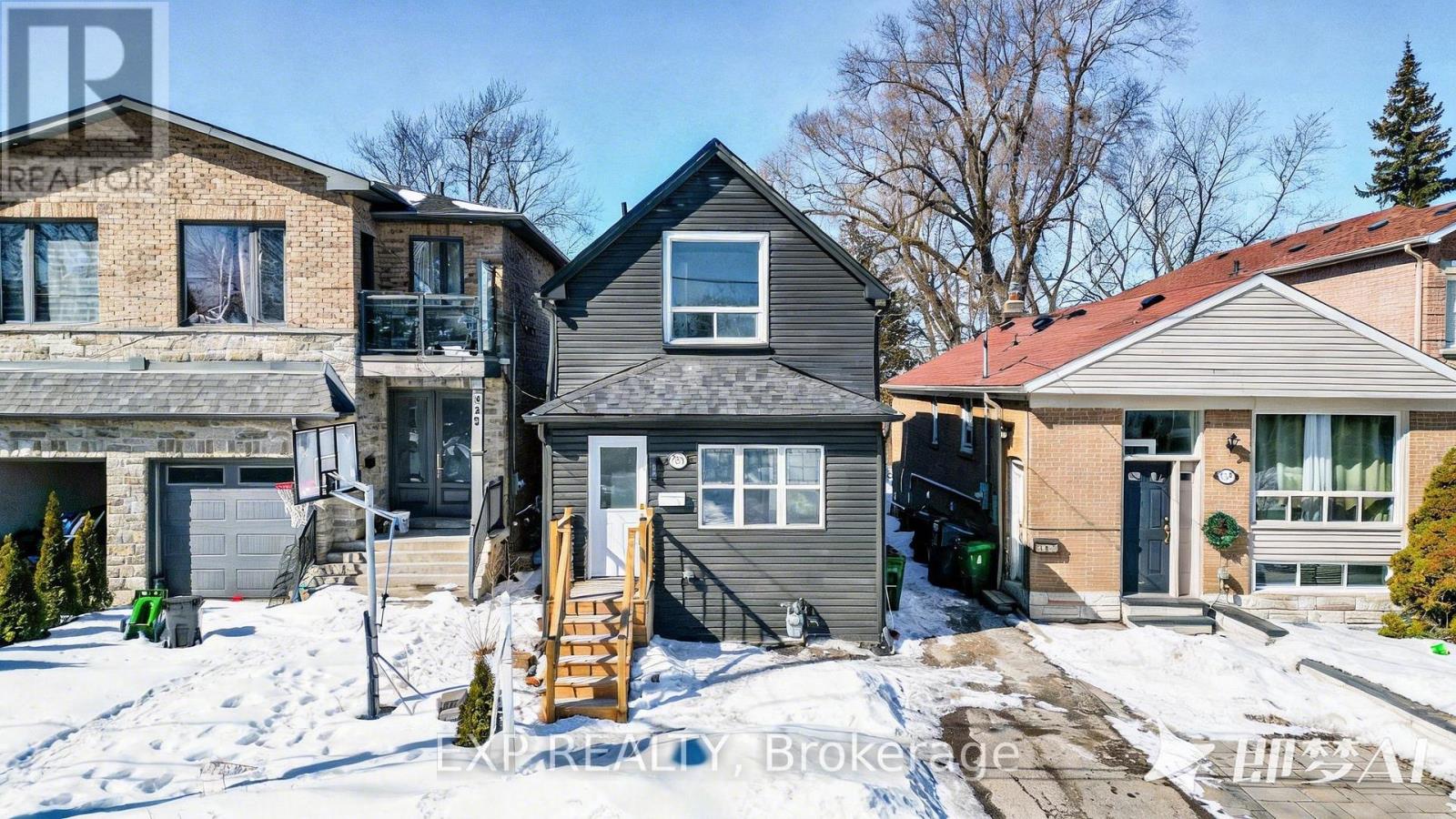 224 Aylesworth Avenue, Toronto, Ontario  M1N 2J6 - Photo 2 - E13420614