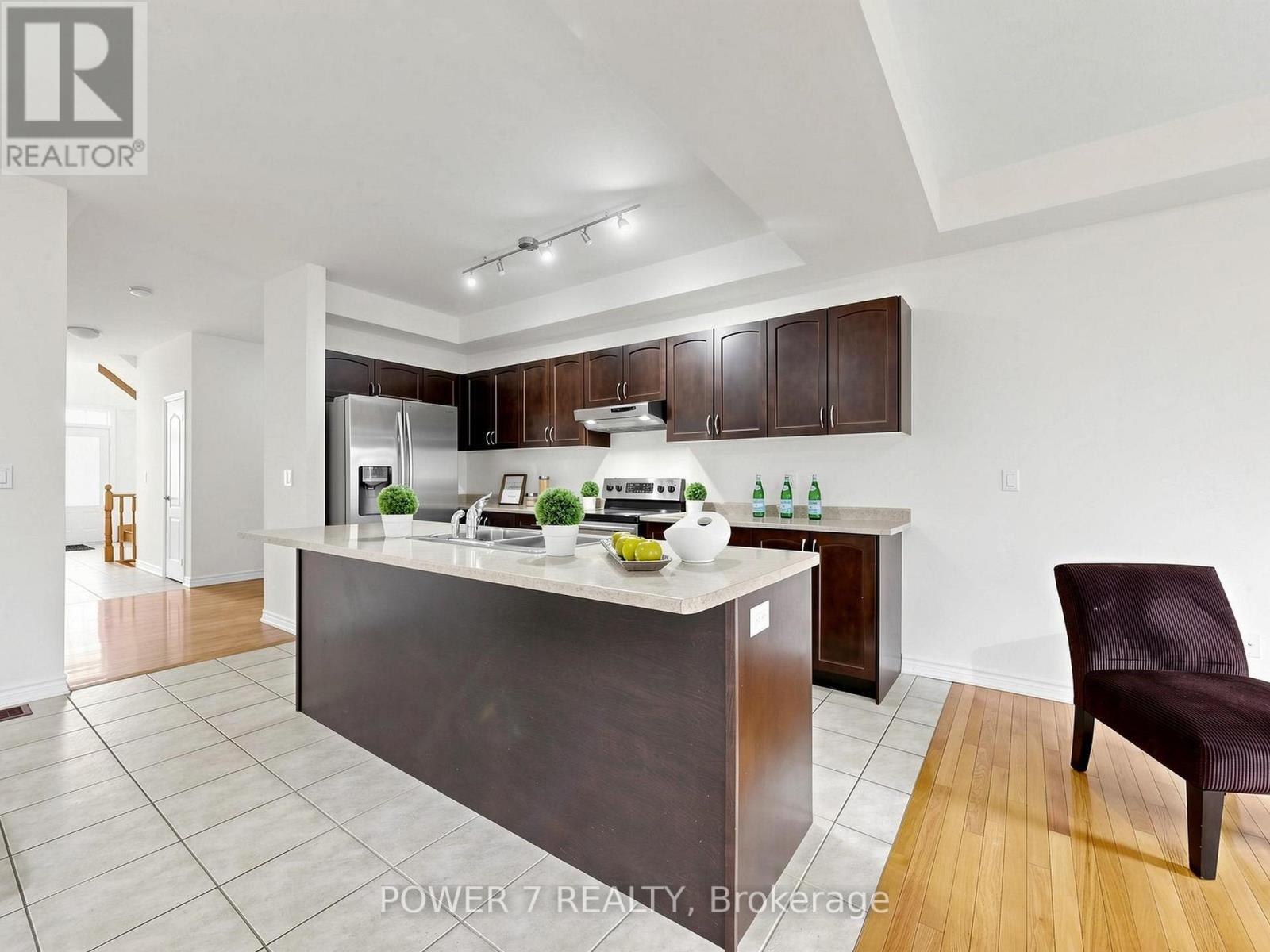 43 Living Crescent, Markham, Ontario  L6C 0T7 - Photo 10 - N13420482
