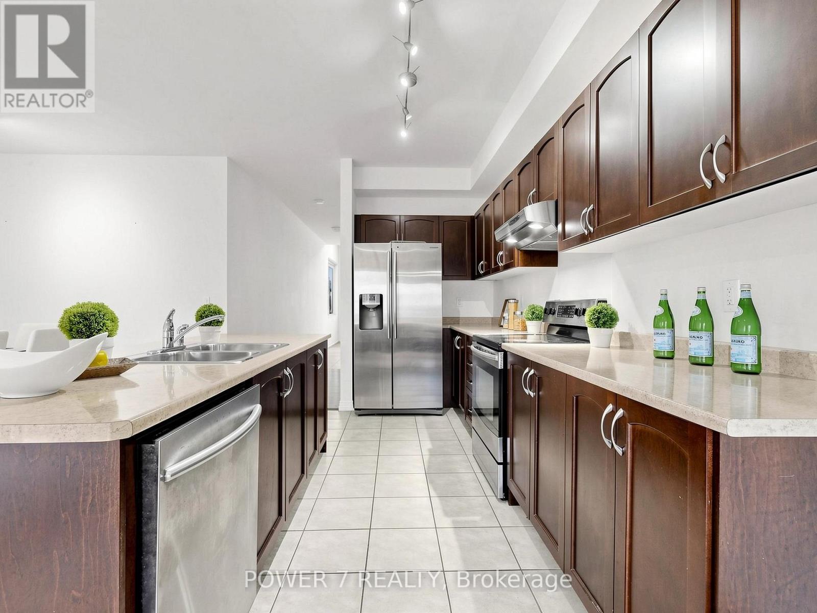 43 Living Crescent, Markham, Ontario  L6C 0T7 - Photo 12 - N13420482