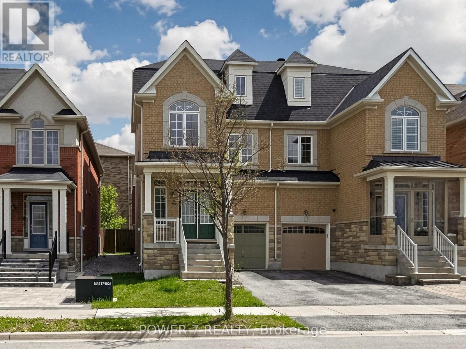 43 Living Crescent, Markham, Ontario  L6C 0T7 - Photo 2 - N13420482
