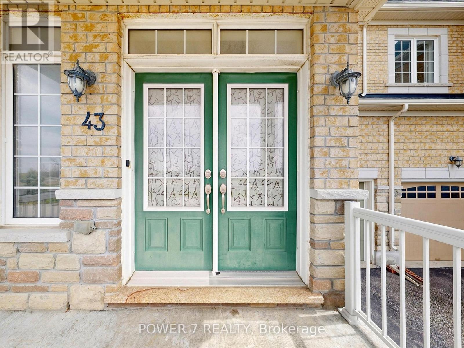 43 Living Crescent, Markham, Ontario  L6C 0T7 - Photo 3 - N13420482