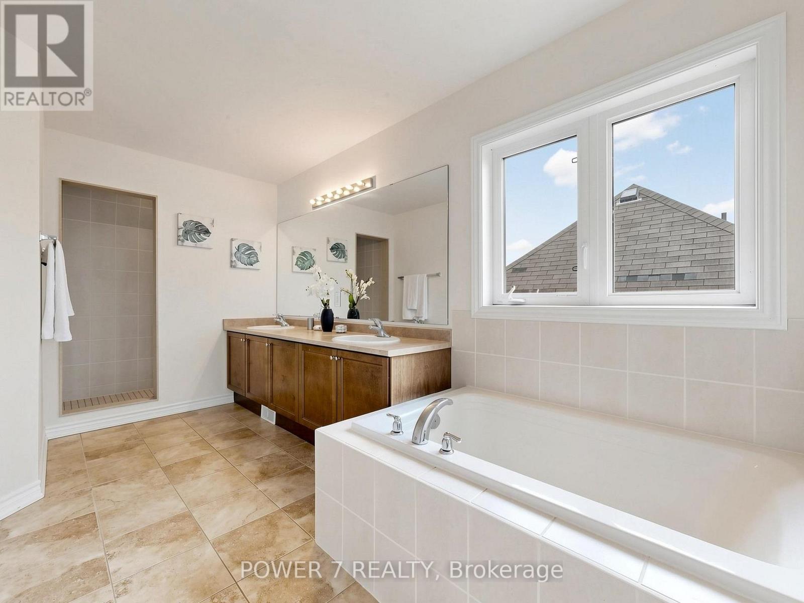 43 Living Crescent, Markham, Ontario  L6C 0T7 - Photo 38 - N13420482