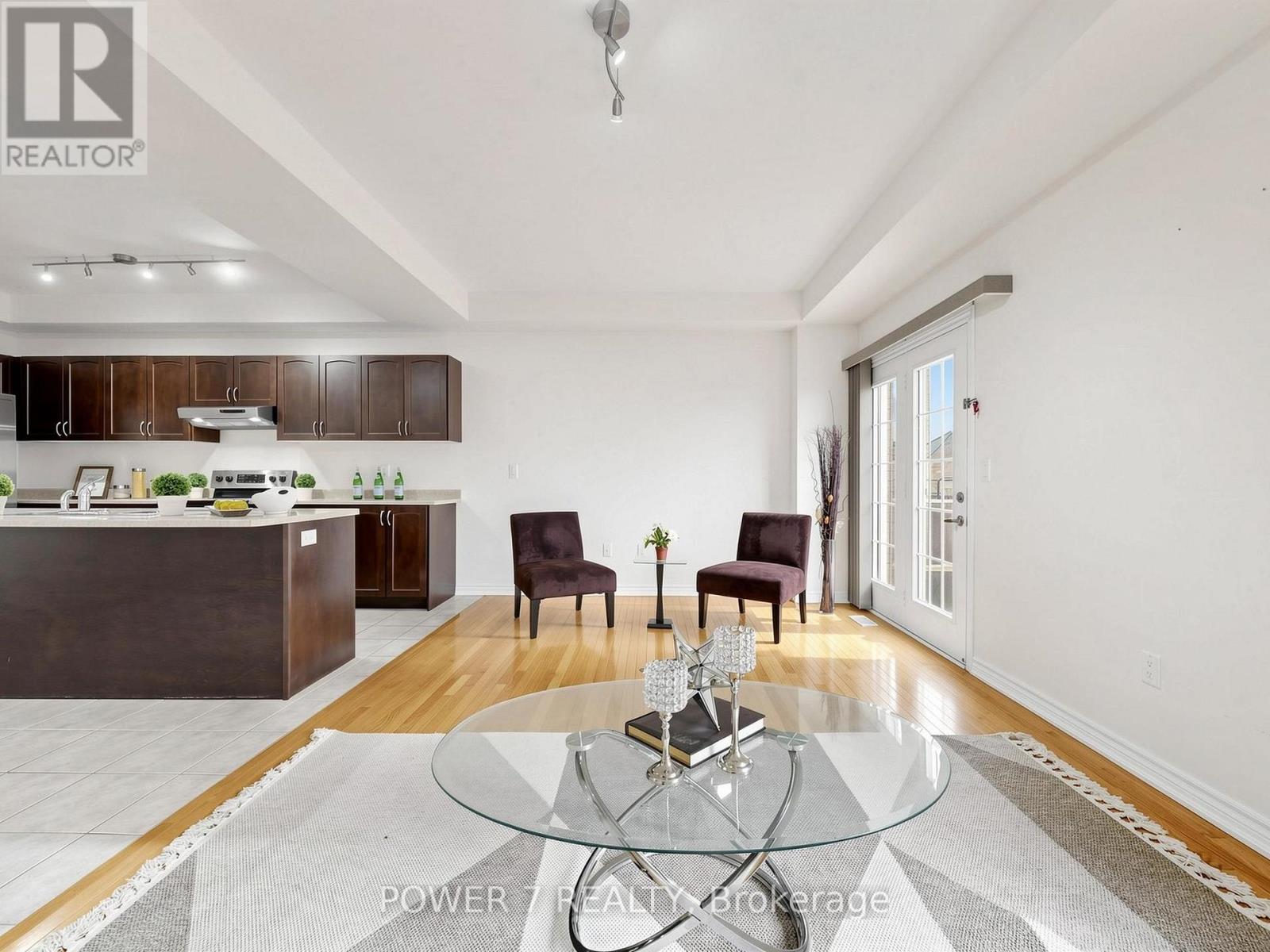 43 Living Crescent, Markham, Ontario  L6C 0T7 - Photo 7 - N13420482