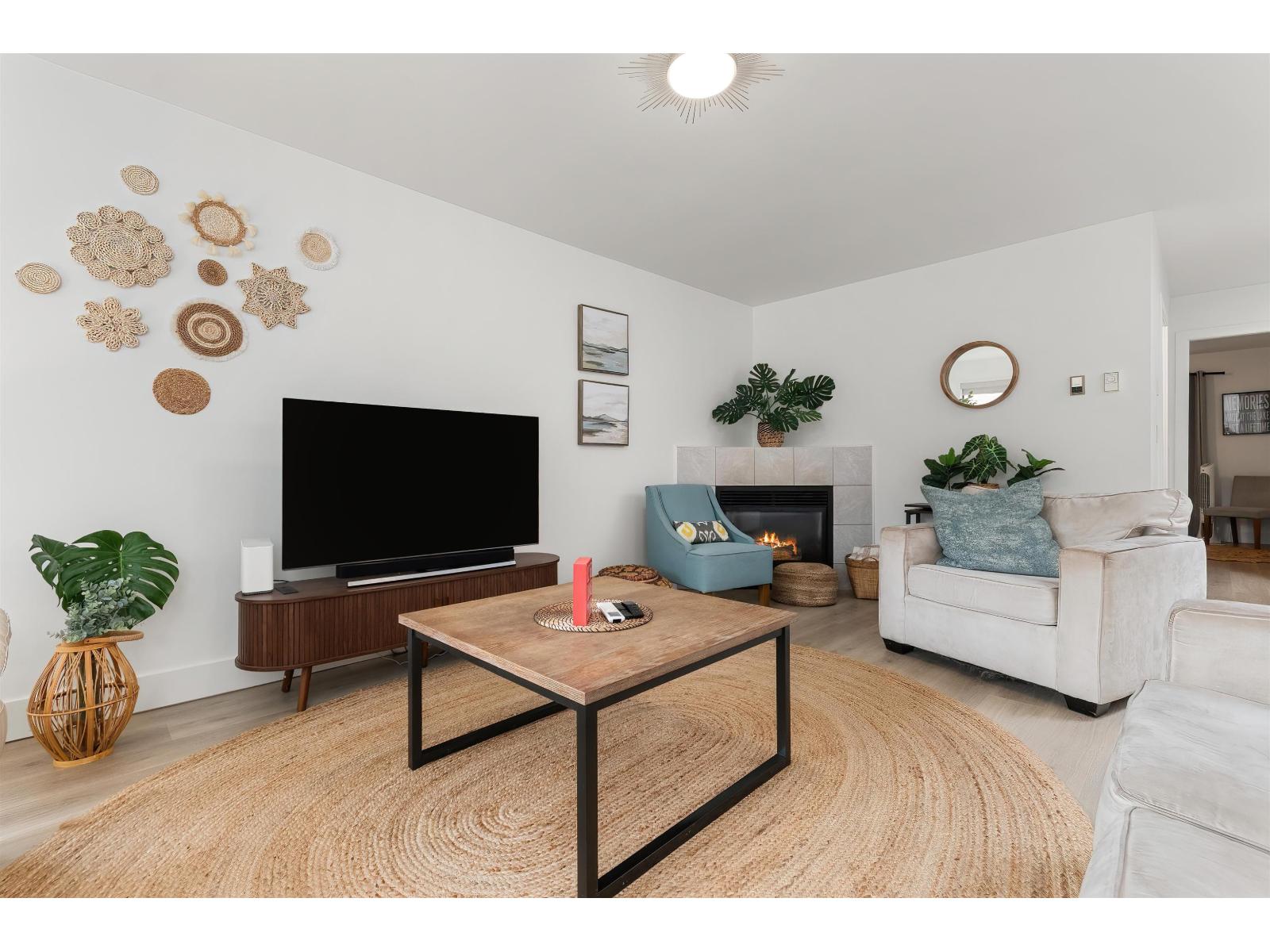 372 Cedar Street, Cultus Lake North, Cultus Lake, British Columbia  V2R 4Z1 - Photo 3 - R3133478